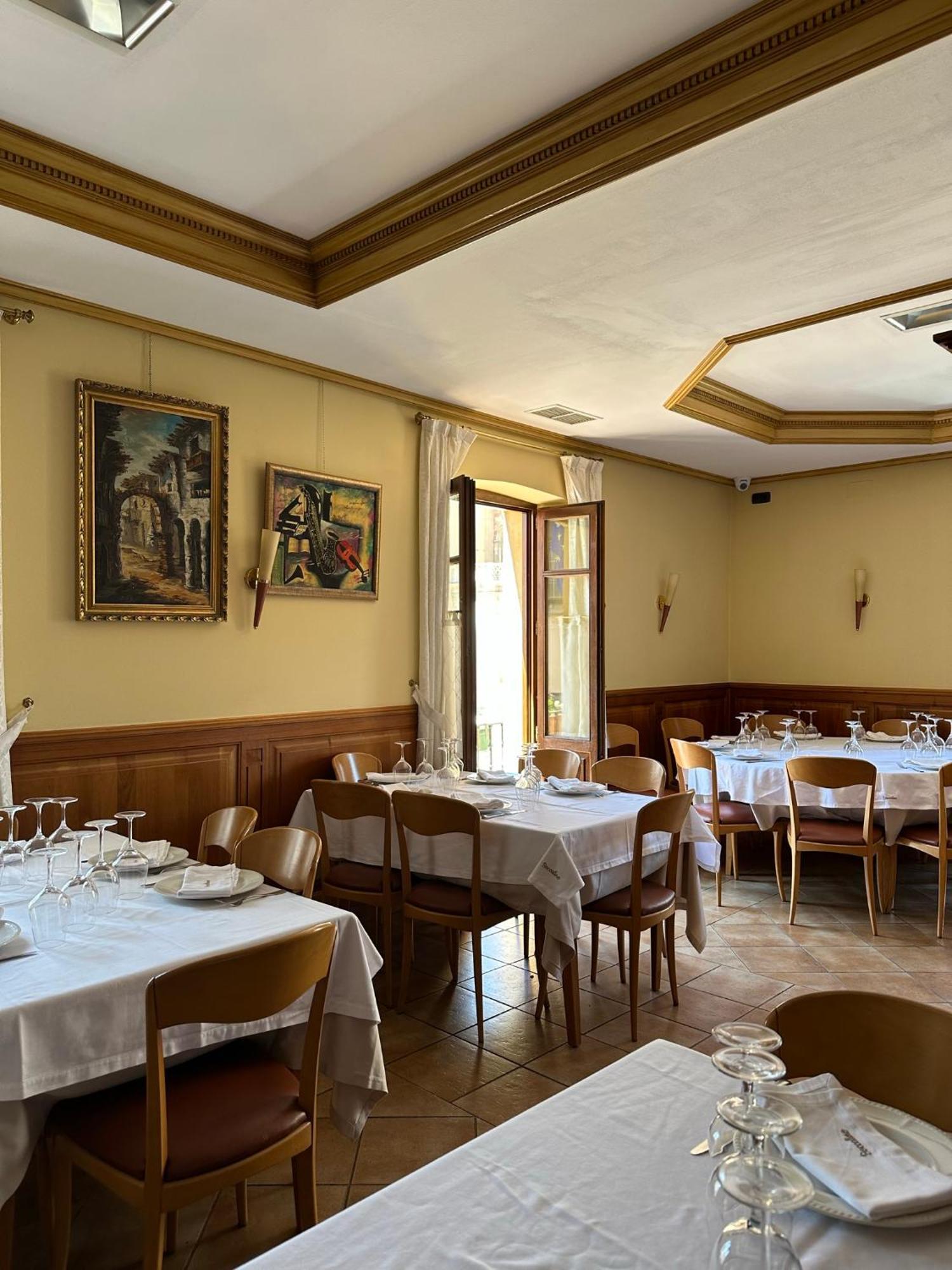 Hostal Restaurante Boccalino León Εξωτερικό φωτογραφία