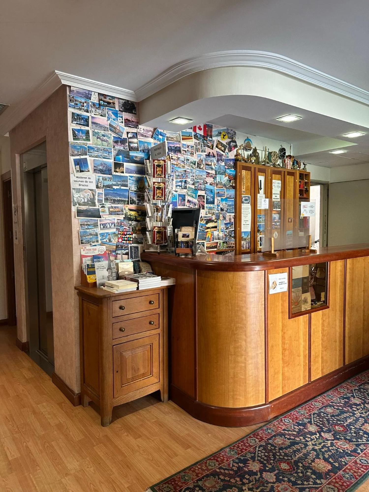 Hostal Restaurante Boccalino León Εξωτερικό φωτογραφία